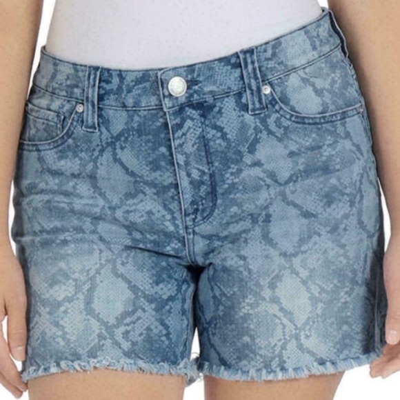 Seven7 Pants - Size 12 SEVEN 7 Shorts Weekend Cutoffs‎ Raw Hem